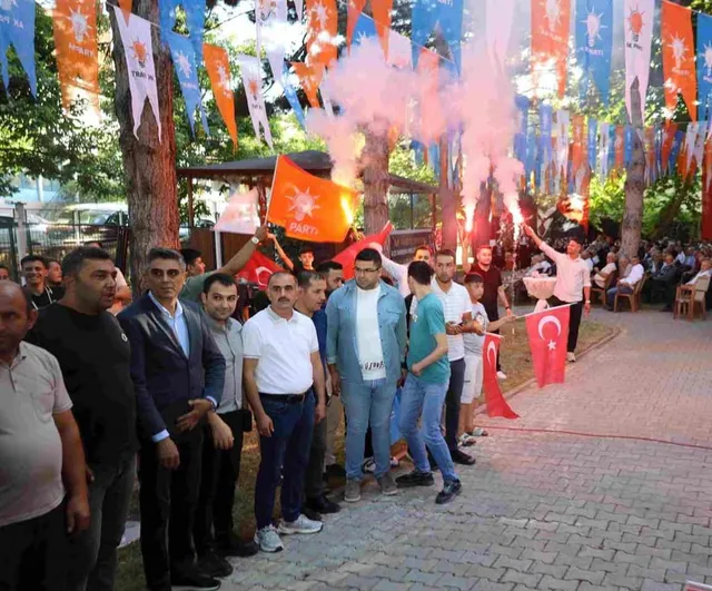 Yahyalı'da rozetlerle güçlenen birlik: AK Parti teşkilatı tek yürek