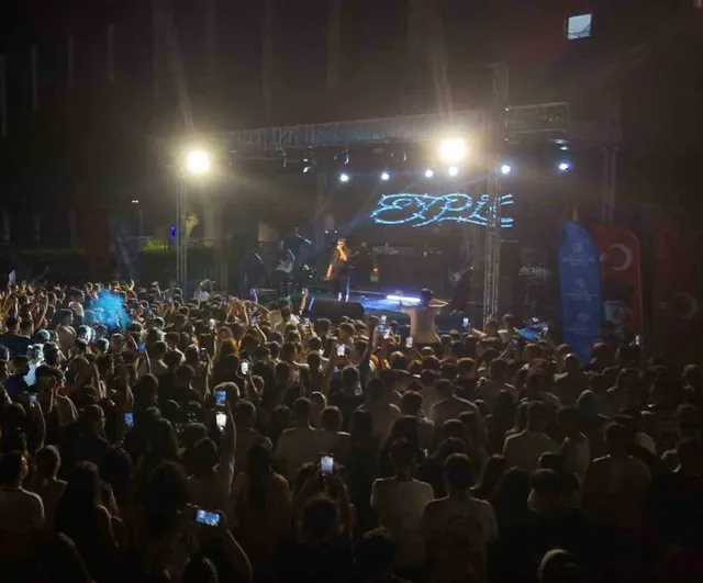 Yaz akşamında Eypio ile Efeler'de müzik şöleni