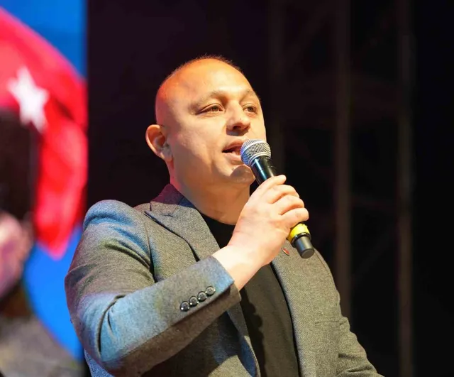 Yeni adım: Kırıkkale belediye başkanı Önal CHP'den ayrılıp YENİ Parti'ye katıldı