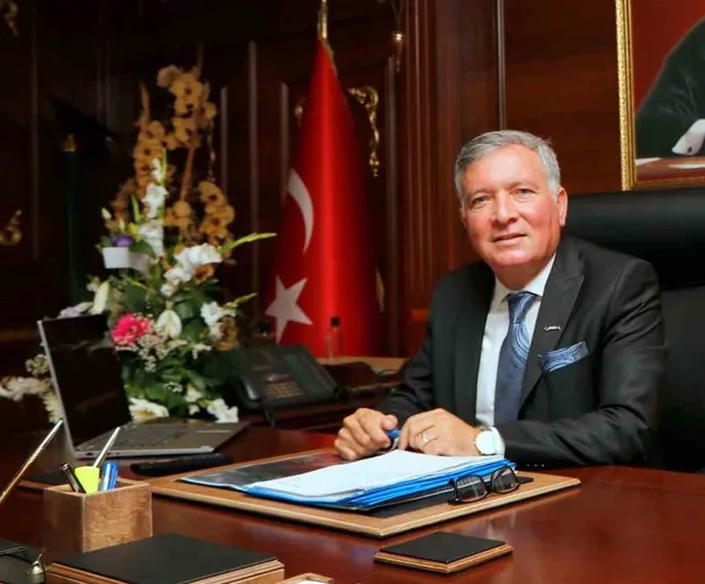 Yeniden birlik çağrısı: Yüksel Kepenek'ten mevlid kandili mesajı