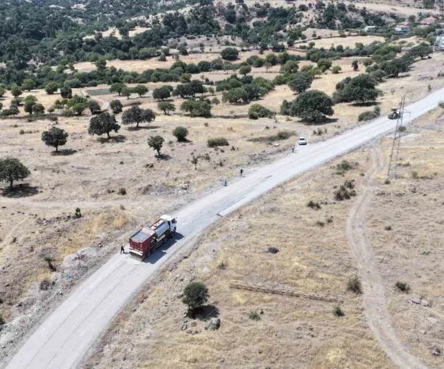 Yuntdağı'nda 10 kilometrelik bağlantı yolu koruyucu asfaltla güçlendirildi
