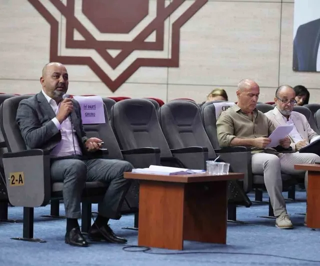 Yunusemre meclisinde görev dağılımı değişti, Muradiye yatırımları öne çıktı