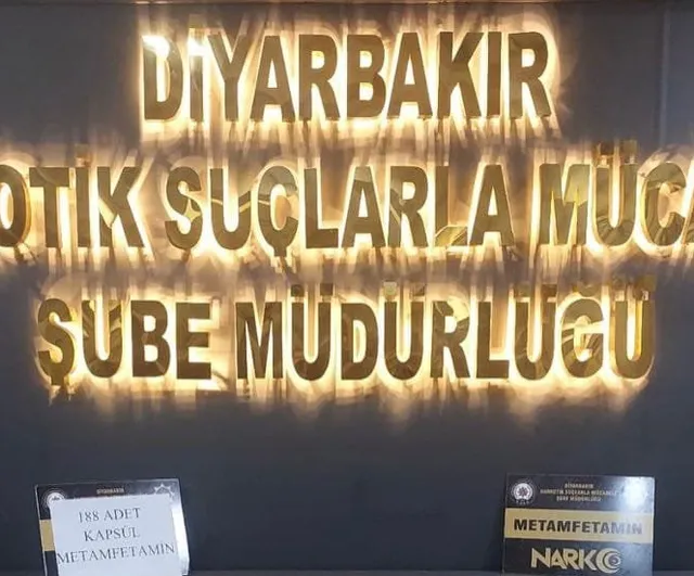 Yutulan kapsüllerle yakalanan iki yabancı tutuklandı