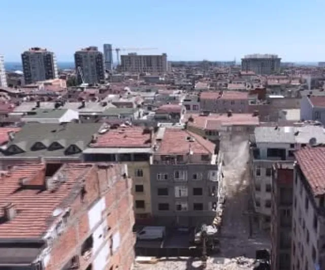 Zeytinburnu'da üç sokakta eş zamanlı dönüşümle 67 bina yenileniyor