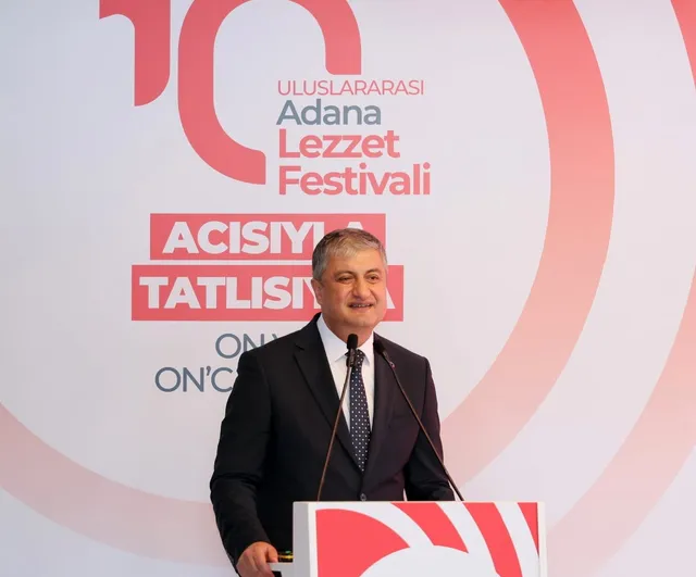 Adana lezzet festivali 10. yılında acısıyla tatlısıyla temasını vurguluyor