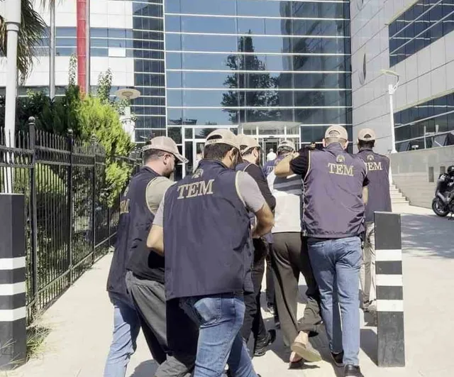 adıyaman'da deaş operasyonunda üç kişi tutuklandı