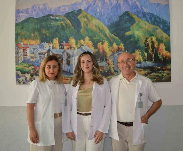 Aile geleneğini sürdürdü: finike'de acil serviste göreve başladı