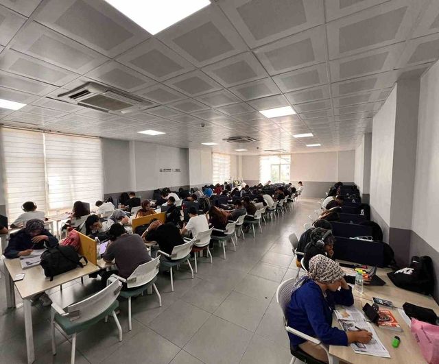 Akem'de ücretsiz yks hazırlıkları hızlandı: 170 öğrenci kayıt yaptırdı