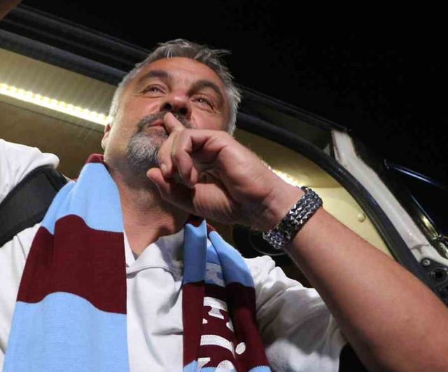Alman teknik direktör Thomas Reis bordo-mavili yönetimle görüşmek üzere Trabzon’da