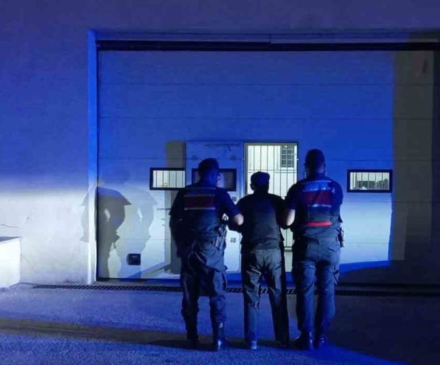 Alpu'da miras kaçakçılığına darbe: çok sayıda tarihi eser ve ruhsatsız tüfek ele geçirildi