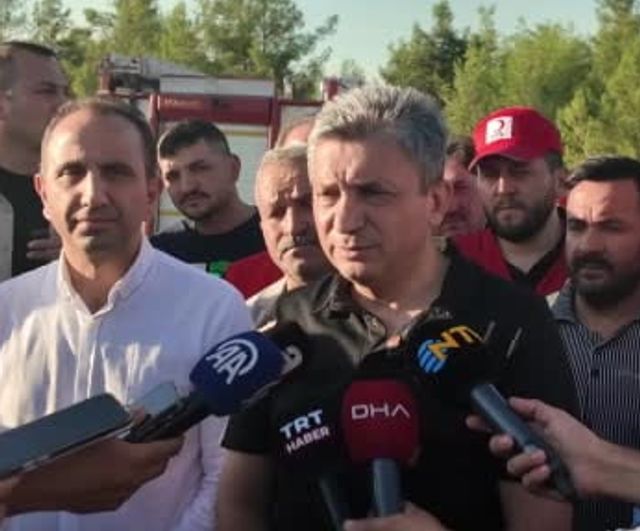 Antalya'da orman yangınlarında kısmi kontrol, risk sürüyor
