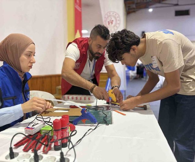Aydın'da gençler Deneyap'ta yeteneklerini sergiledi: uygulama sınavı tamamlandı