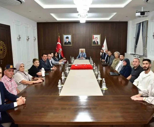 Aydın'da şehit aileleri ve gaziler için valilikte destek buluşması