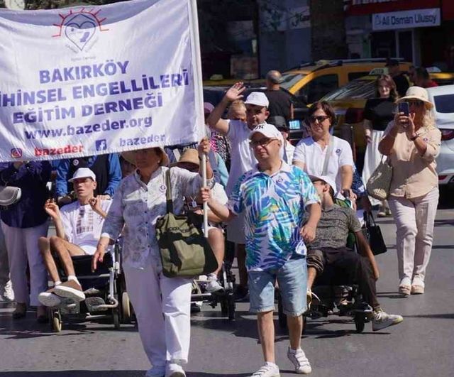 Ayvalıkta imece geleneğiyle 34 yıldır süren engelliler şenliği açıldı