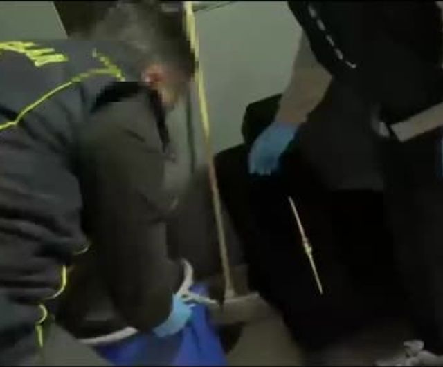 Bağcılar'da depoya operasyon: 22 kilo 970 gram uyuşturucu ele geçirildi