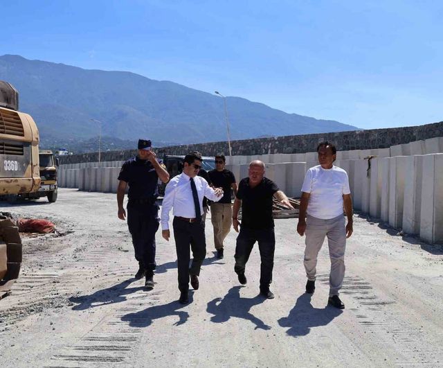Barınakta yenileme çalışmaları aralıksız sürüyor: Işıklı Konacık balıkçı barınağı