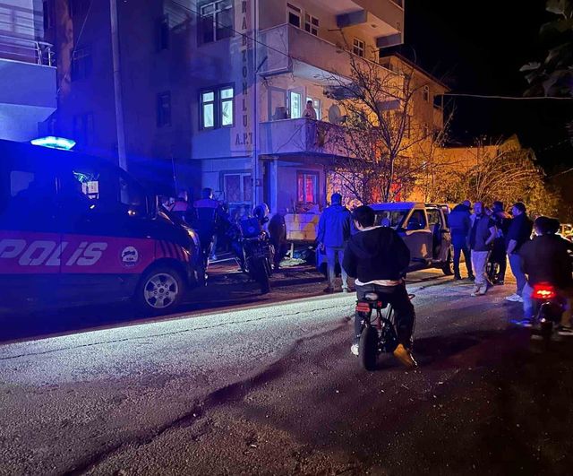 bartın esentepe'de evinde havaya ateş açan kişinin hareketi mahalleyi alarma geçirdi