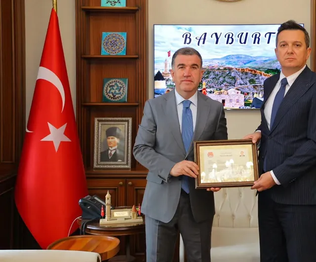 Bayburt emniyeti yeni il emniyet müdürü Ayhan Karaduman'la göreve başladı