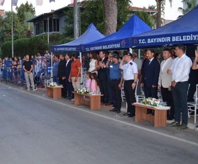Bayındır’da 104 yıllık kurtuluş coşkusu protokol ve halk bir araya geldi