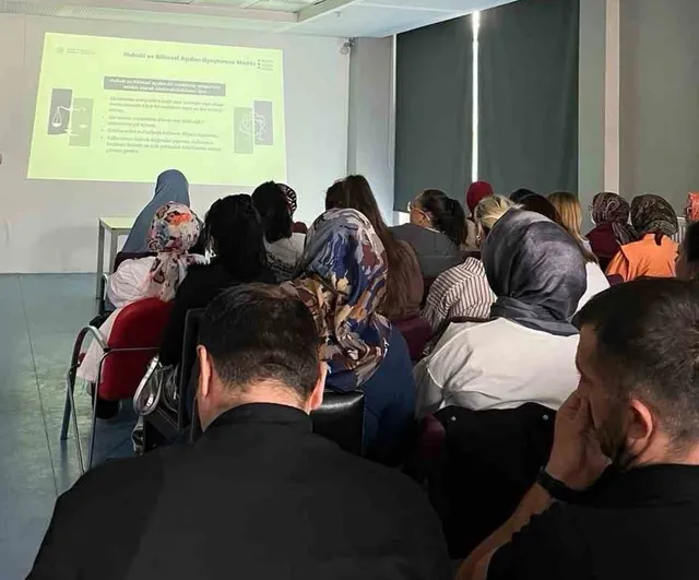 Bilecik'te özel güvenlik görevlilerine narkotik farkındalık eğitimi