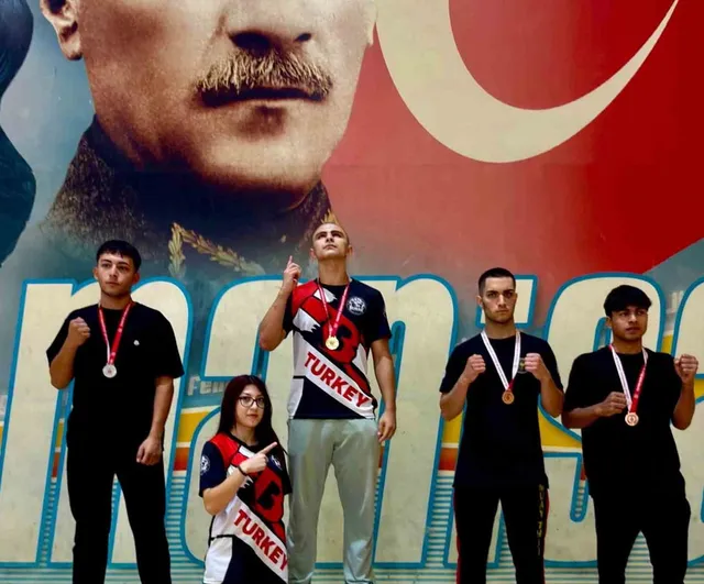 Bilecikli sporculardan Manisa'da 5 altınlı, sekiz madalyalı çıkış