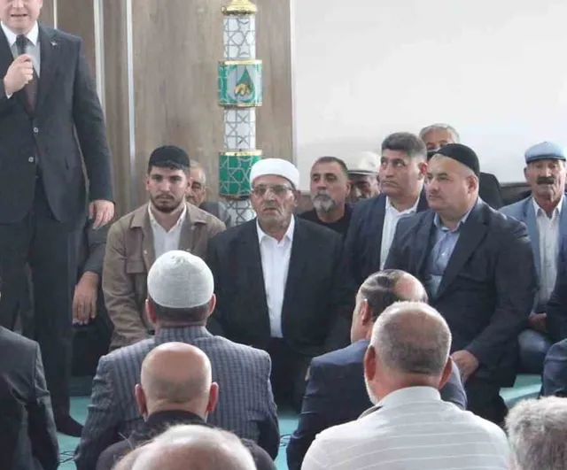 Bulanık'ta iki aile arasındaki husumet camide düzenlenen törenle sona erdi