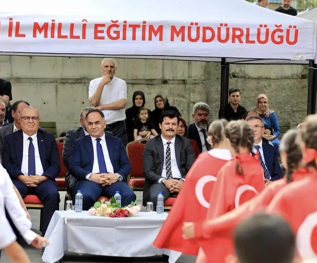 Çankırı'da ilköğretim haftası kutlandı, öğrenciler yeni döneme başladı