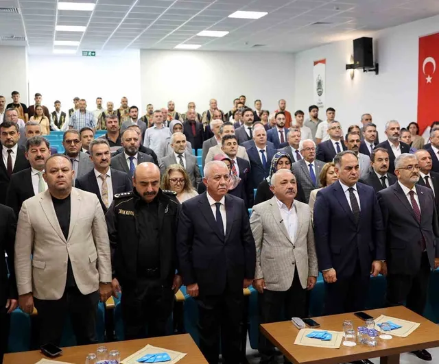 Çankırı'da yaren geleneği sürüyor: yılın ahisi Canan Yaşar ödüllendirildi