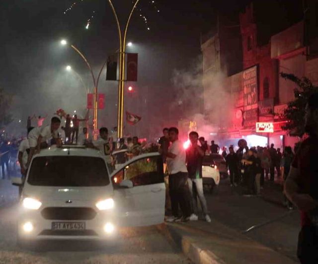 Cizre'de Amed'in Beşiktaş zaferi sevinçle kutlandı