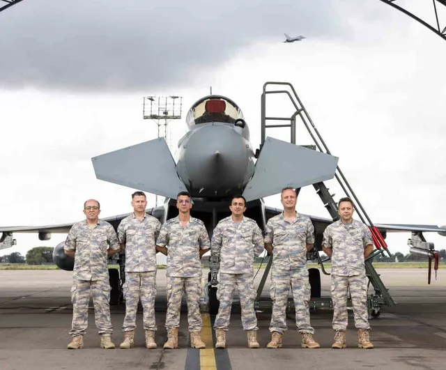 Coningsby'de Eurofighter Typhoon bakım tesisleri yerinde incelendi