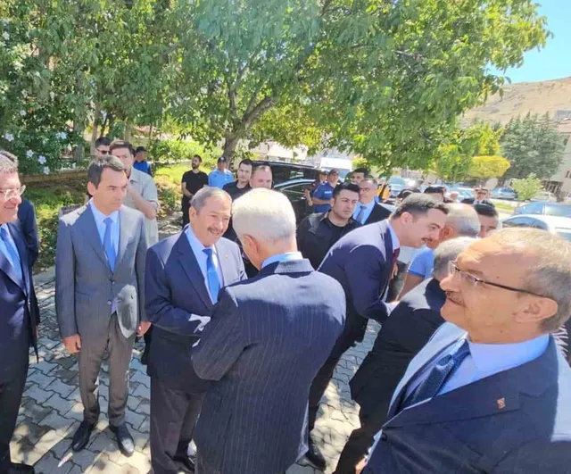 Darende'de inceleme yapan bakan Abdulkadir Uraloğlu