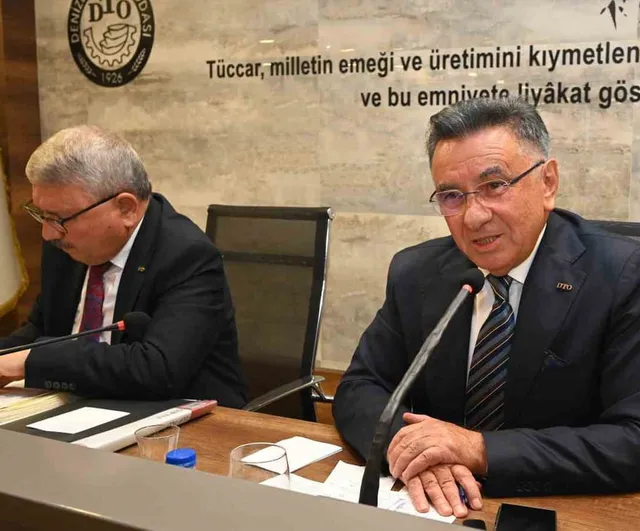 Denizli'nin ekonomik rotası: oda meclisinde ihracat, e-ihracat ve üyelik verileri paylaşıldı