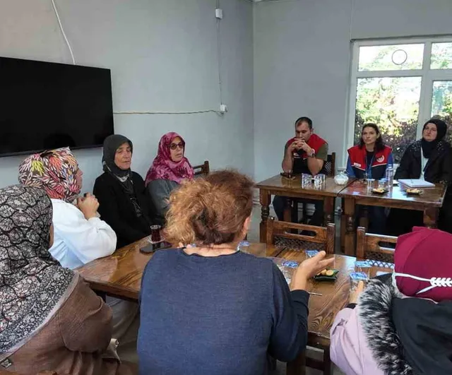 Doğanlı köyünde üreticilere kapsamlı tarım bilgilendirmesi