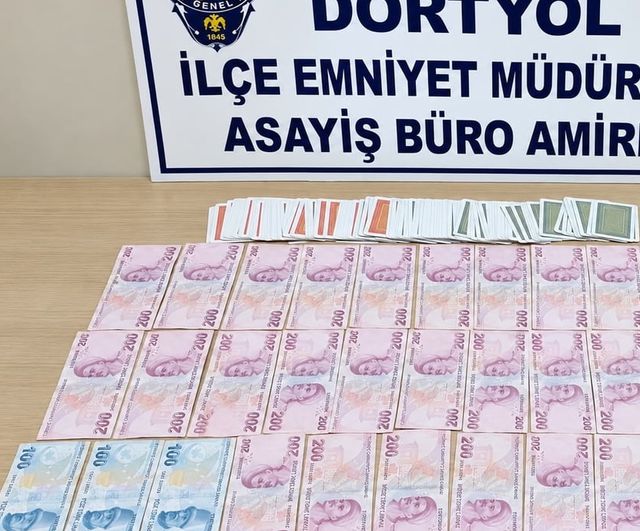 Dörtyol'da iş yerinde kumar baskını: 5 kişiye 58 bin 20 lira ceza