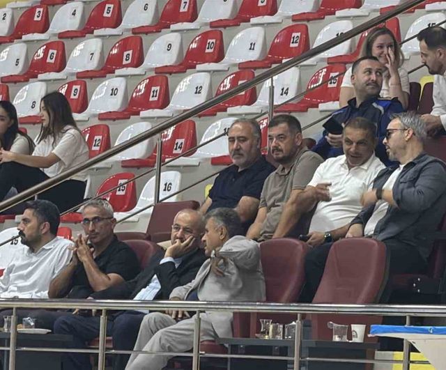 Dursun Ali Arslan anısına voleybolda dostluk ve hazırlık maçları