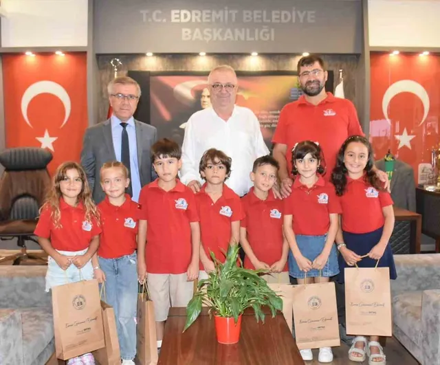 Edremitli minik mucitler doğal sıvı eldivenle TEKNOFEST 2026 finalinde