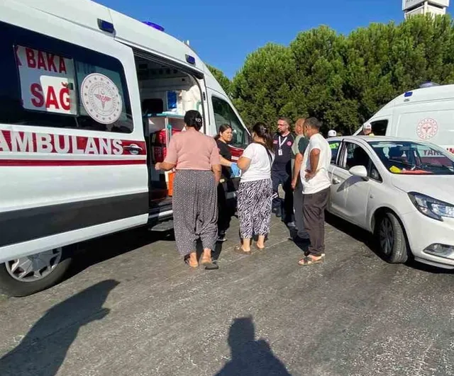 Efeler kavşağında çarpışma: biri çocuk olmak üzere iki yaralı