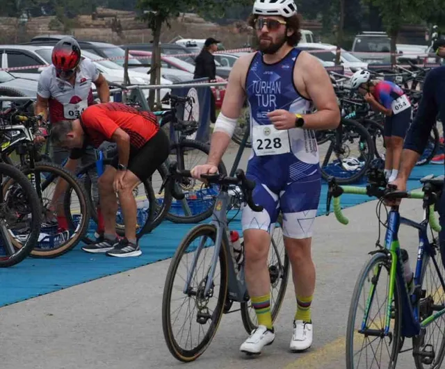 Efteni gölü çevresinde duatlon heyecanı: 23 ilden 230 sporcu kıyasıya yarıştı