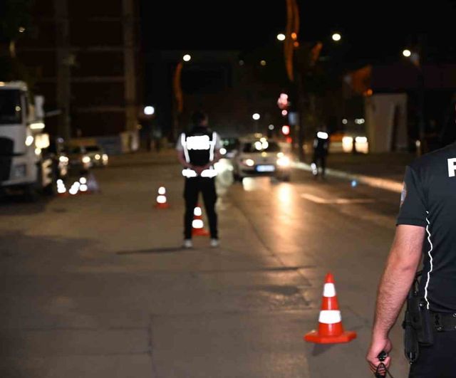 Elazığ'da kapsamlı huzur denetimi: emniyet ekipleri kent genelinde uygulama yaptı