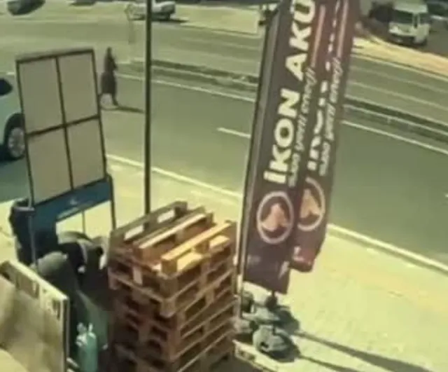 Erdemli’de hastane kavşağında tanker çarpması can aldı