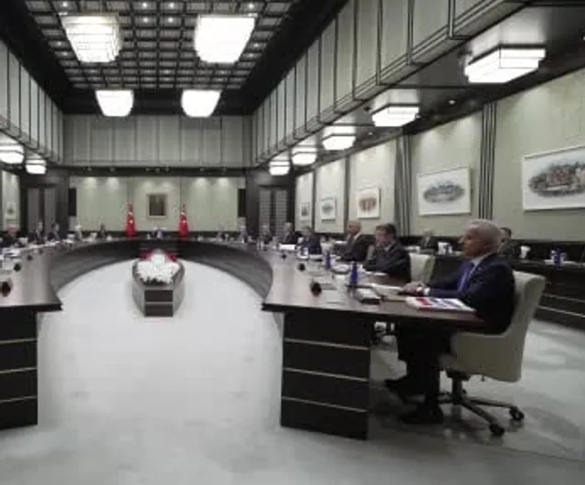 Erdoğan başkanlığında kabine toplantısı başladı