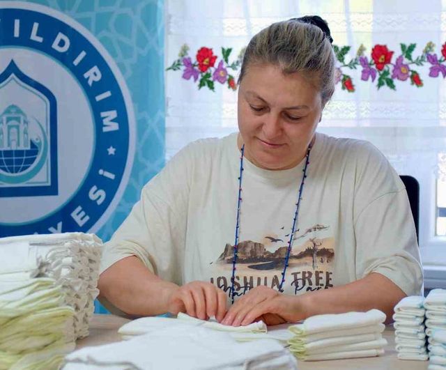 Evden üretimle aile bütçesine destek veren kadınlar