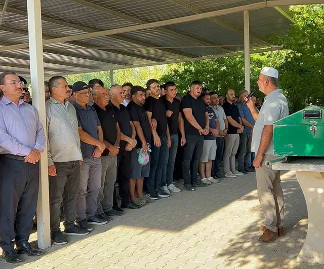 Fethiye'de diş tedavisi sonrası fenalaşan 5 yaşındaki kız toprağa verildi