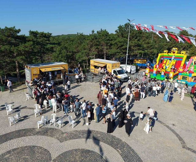 Gaziosmanpaşa'da geleneksel sünnet şöleniyle 500'e yakın çocuğun yüzü güldü