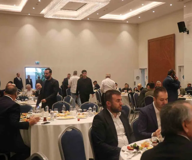 Gül: Erdoğan’ın adaylığına anayasada hukuki bir engel bulunmuyor