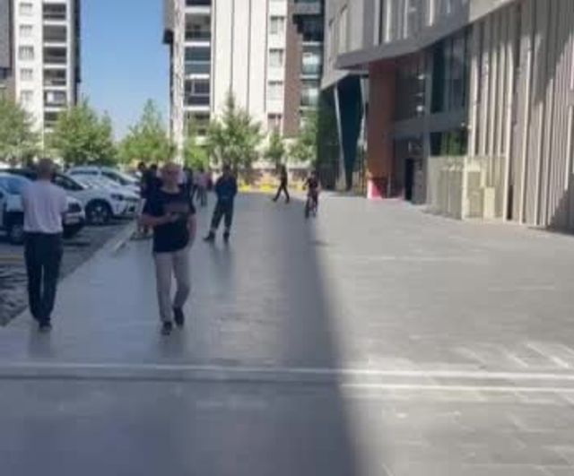 Güneydoğu'da deprem sonrası zeminde çatlamalar kayda geçti