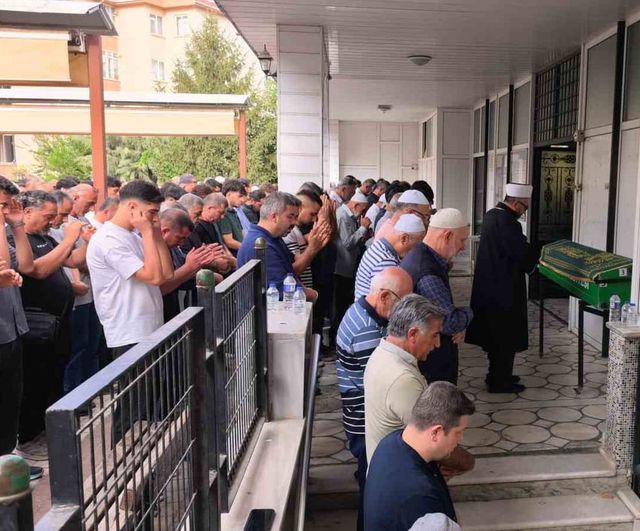 İki genç tır çarpışmasında yaşamını yitirdi, İnegöl'de son yolculuk