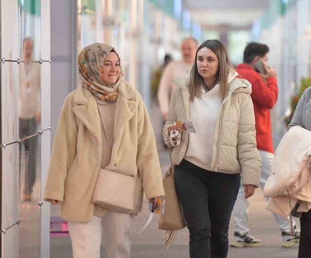 Junioshow: Bursa'dan yeni koleksiyonları dünyaya taşıyacak 8 eylül buluşması