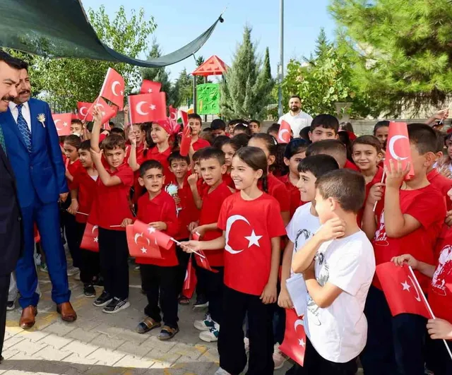 Kahta’da ilköğretim haftası coşkuyla kutlandı