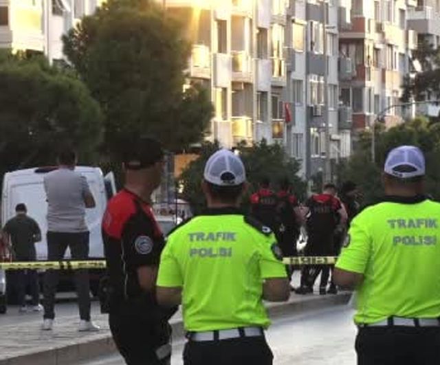 Karabağlar'da şube çevresinde geniş güvenlik: soygun girişimi şüphesiyle polis seferber oldu